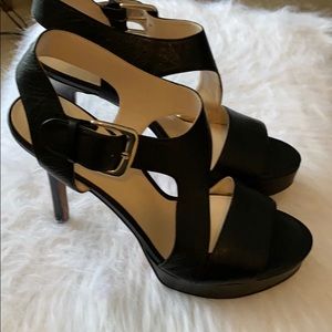 Nine West Black platform heels size 7.5